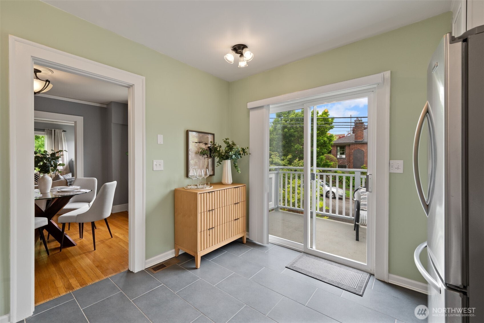 828 24th Avenue Seattle WA 98122