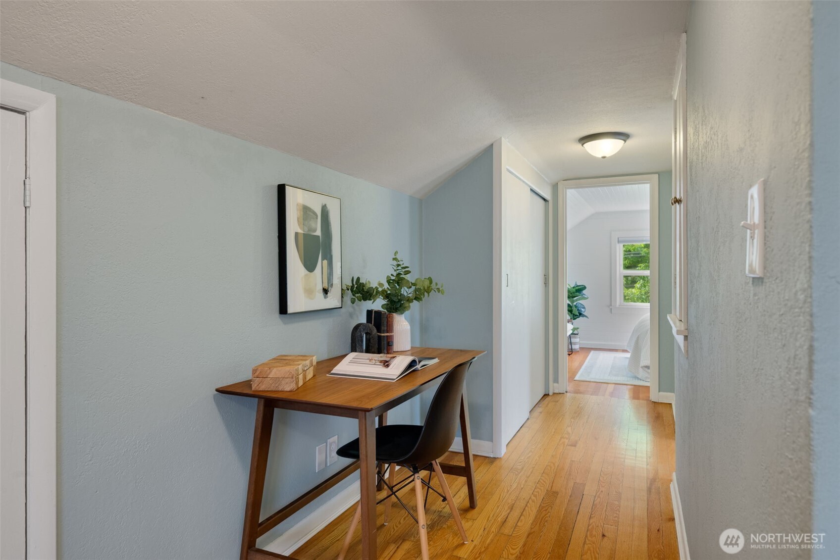 828 24th Avenue Seattle WA 98122