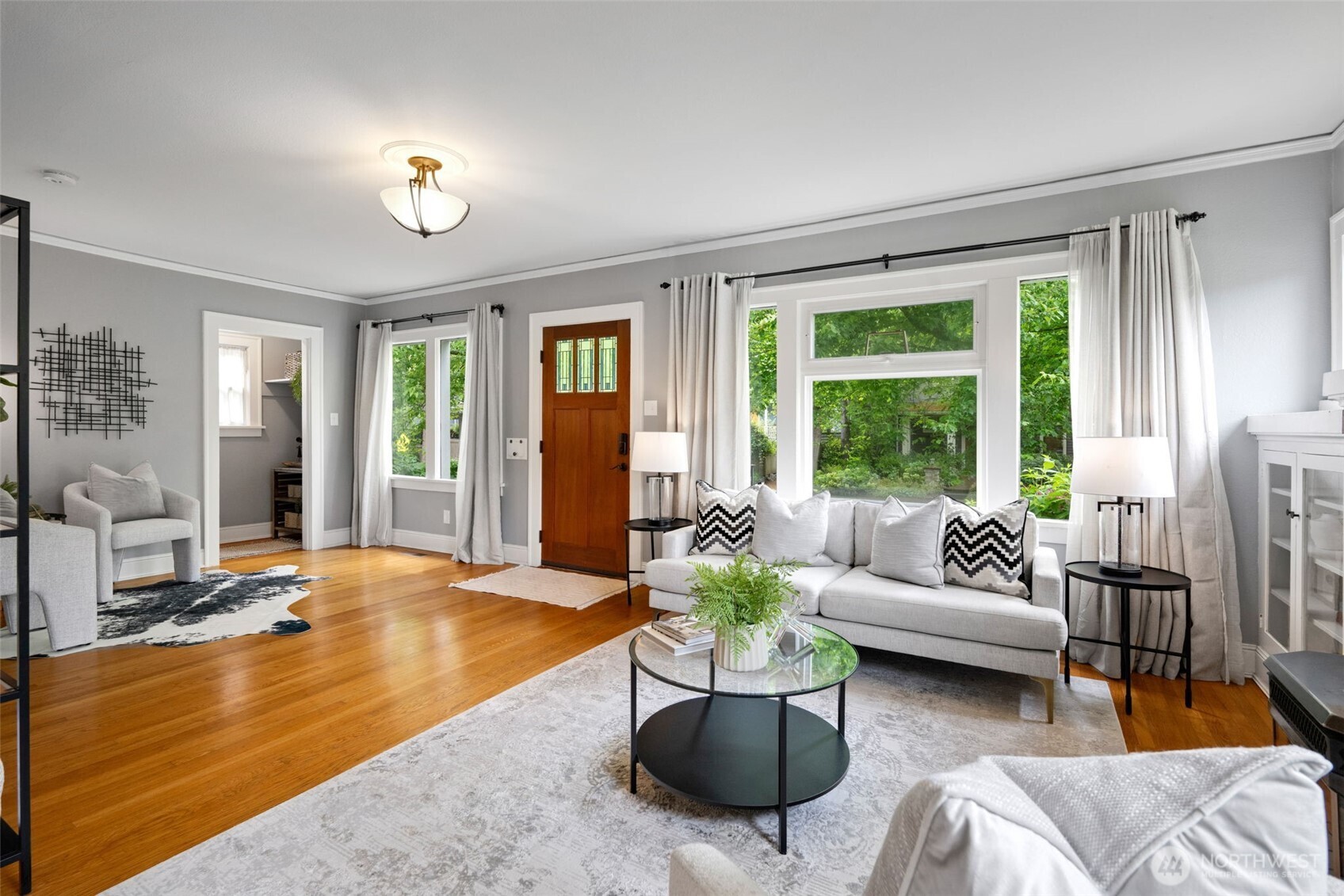 828 24th Avenue Seattle WA 98122