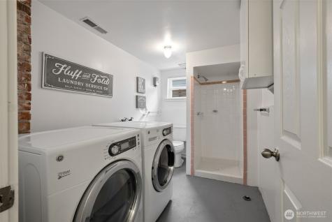 828 24th Avenue Seattle WA 98122