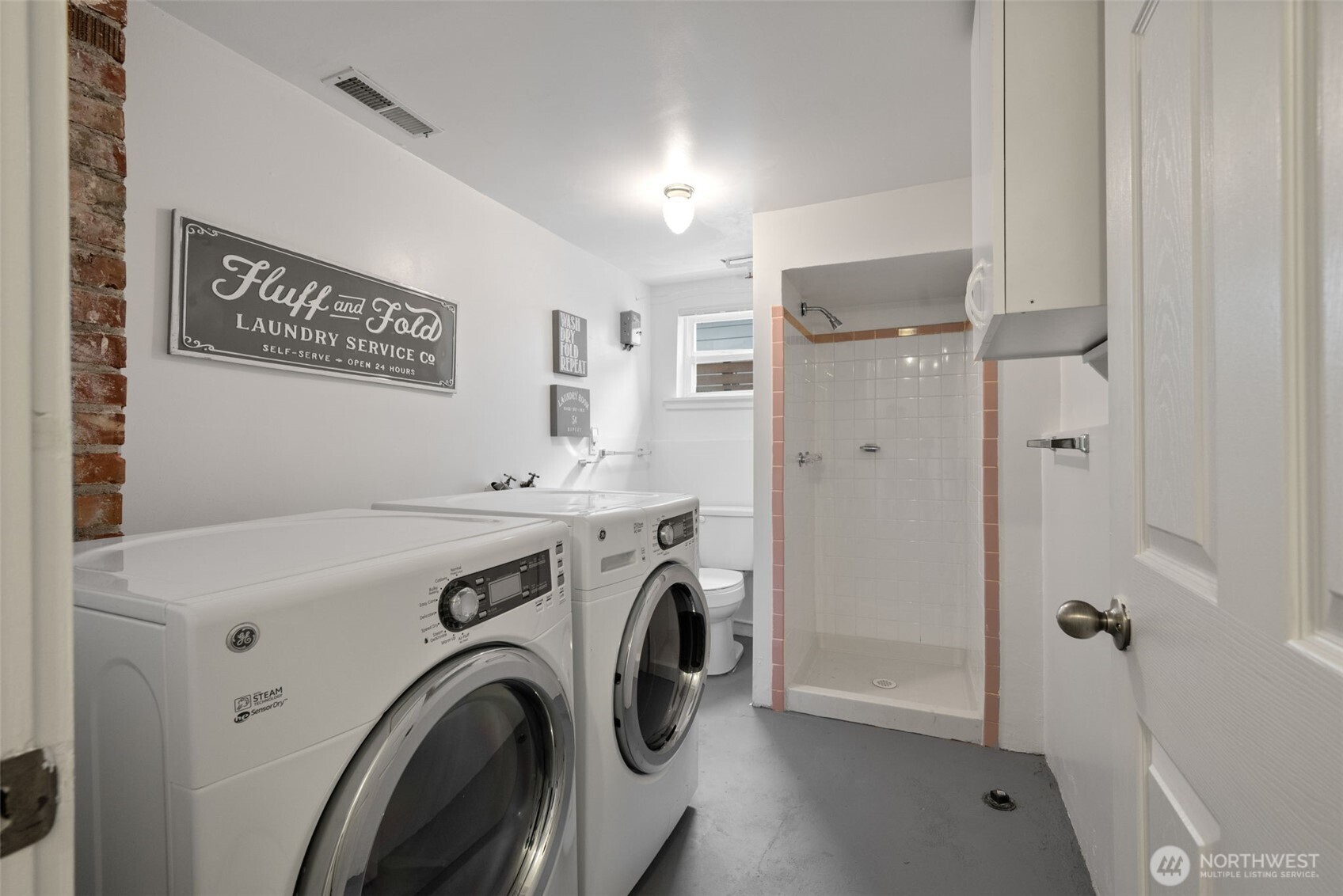 828 24th Avenue Seattle WA 98122