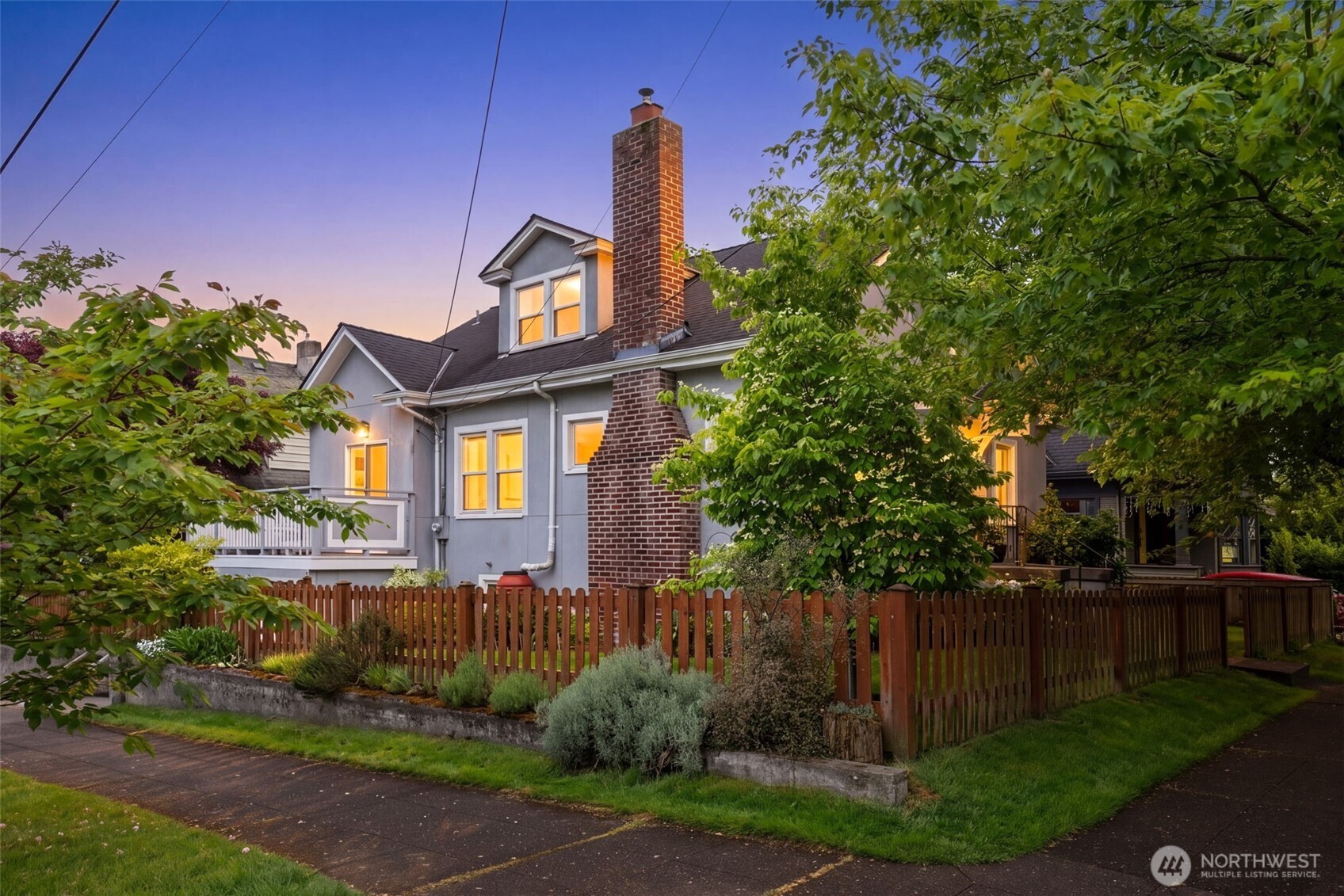 828 24th Avenue Seattle WA 98122