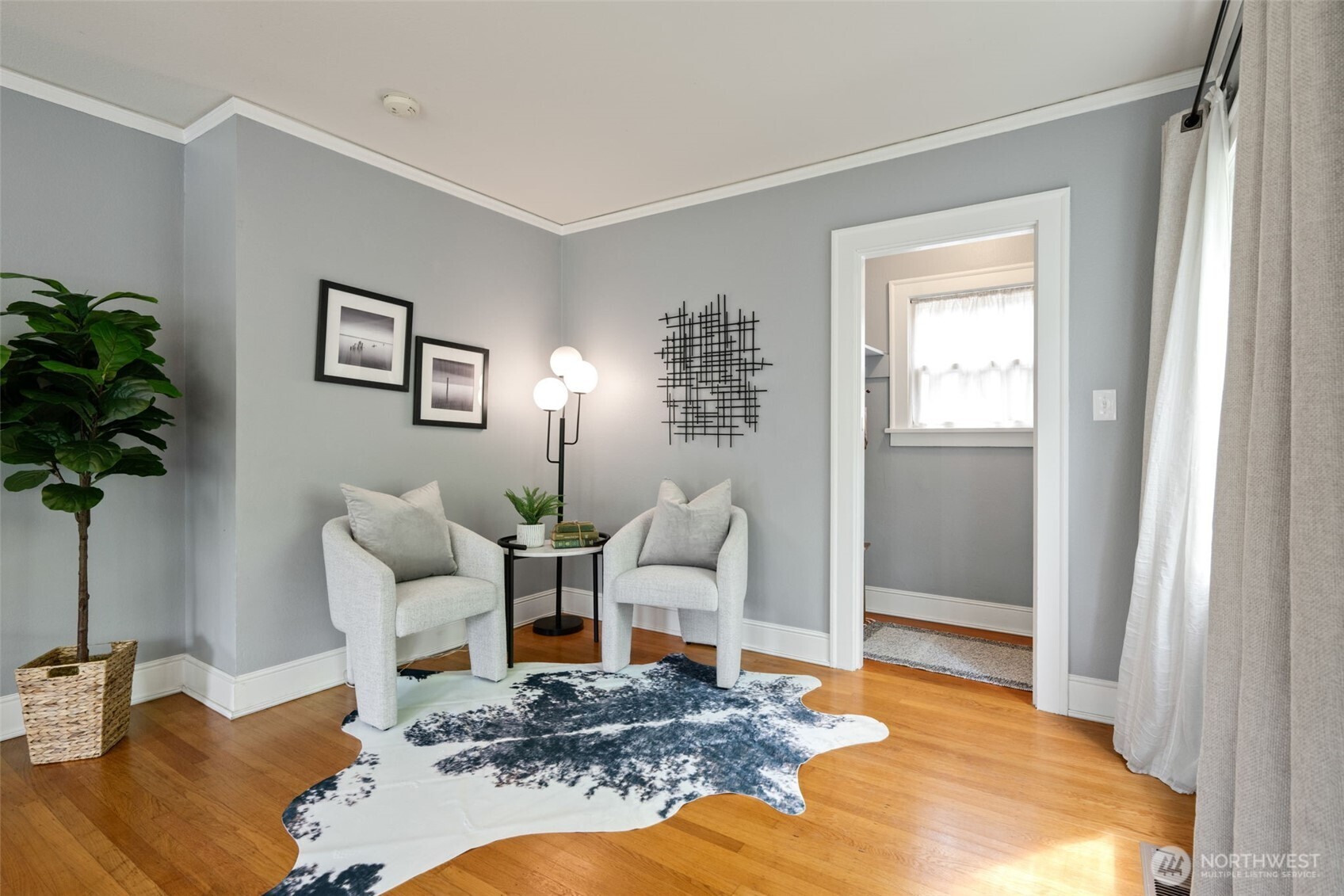 828 24th Avenue Seattle WA 98122