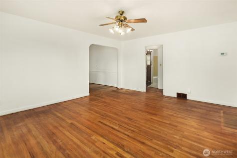 2230 Oakes Avenue Everett WA 98201