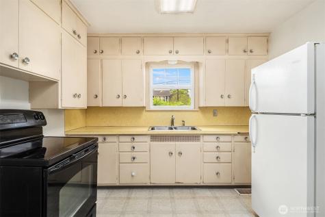 2230 Oakes Avenue Everett WA 98201