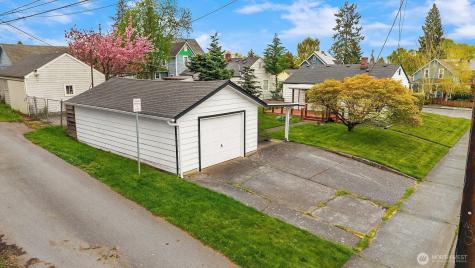 2230 Oakes Avenue Everett WA 98201