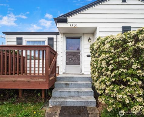 2230 Oakes Avenue Everett WA 98201