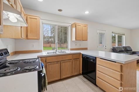 8201 295th St S Roy WA 98580