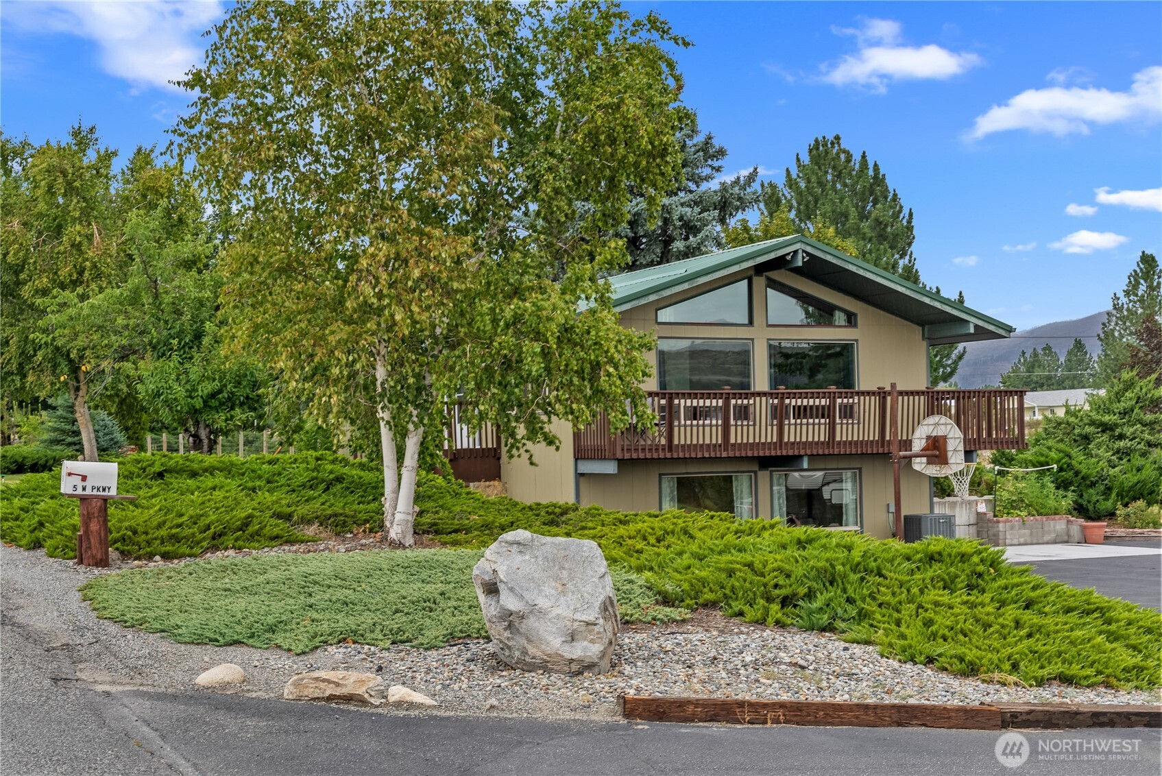 5 Parkway Street W Omak WA 98841
