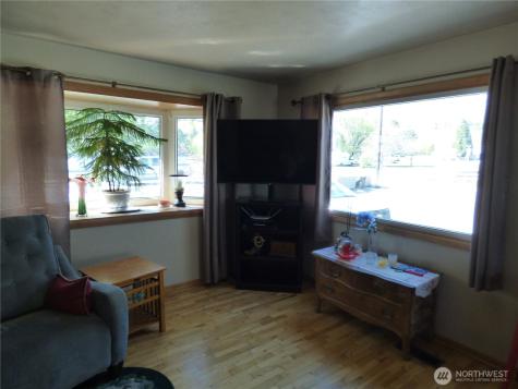 212 7th Street S Brewster WA 98812