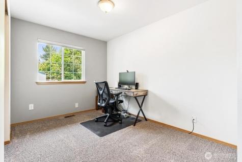 7502 46th Place NE Marysville WA 98270