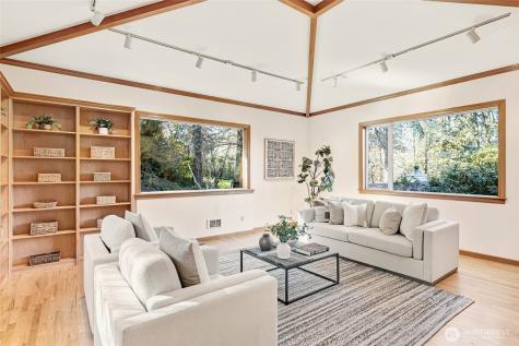 2209 NE 177th Street Shoreline WA 98155