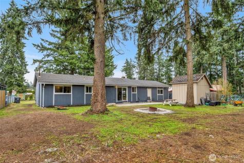 15802 Avenue Court East Puyallup WA 98375