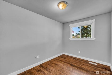 15802 Avenue Court East Puyallup WA 98375
