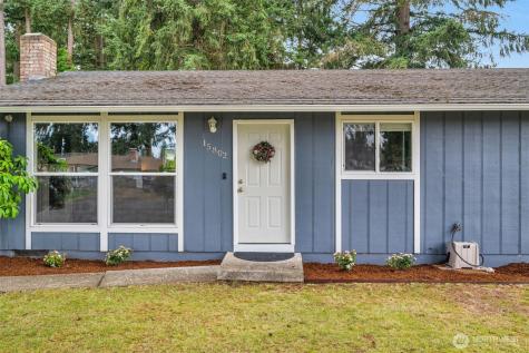 15802 Avenue Court East Puyallup WA 98375