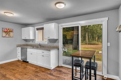 15802 Avenue Court East Puyallup WA 98375