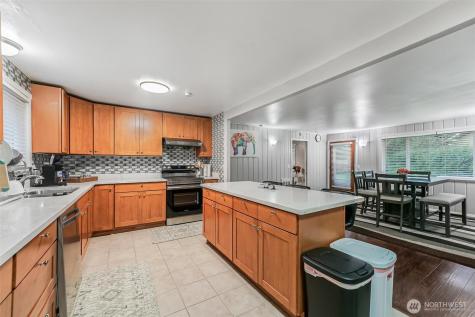4736 164th Tukwila WA 98188