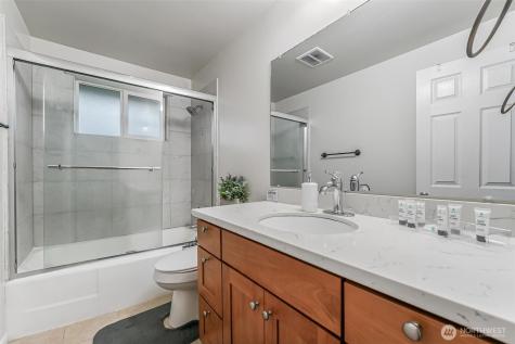 4736 164th Tukwila WA 98188
