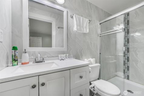 4736 164th Tukwila WA 98188