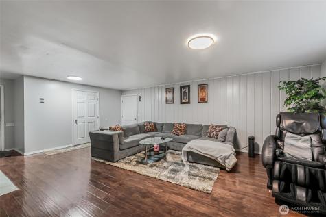 4736 164th Tukwila WA 98188