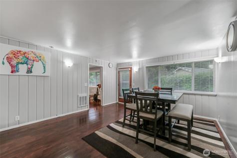 4736 164th Tukwila WA 98188