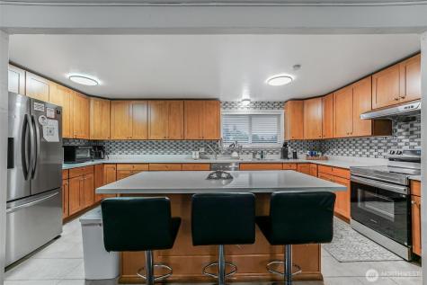 4736 164th Tukwila WA 98188