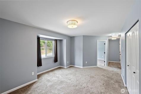 2368 Sand Dollar Road W Bremerton WA 98312