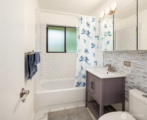 11340 Alton Avenue NE Seattle WA 98125