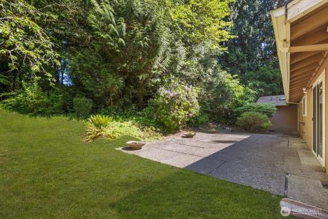 2225 107th Avenue E Edgewood WA 98372