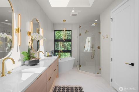 2728 63rd Avenue SE Mercer Island WA 98040