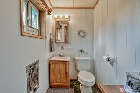 1724 Sunset Drive Burlington WA 98233