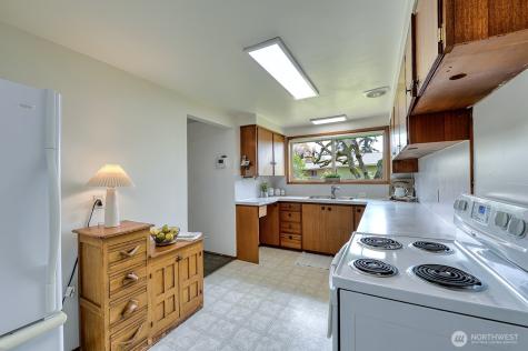 1724 Sunset Drive Burlington WA 98233