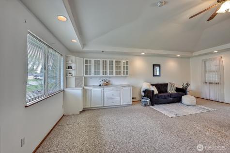 1724 Sunset Drive Burlington WA 98233