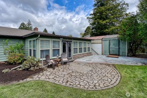 1724 Sunset Drive Burlington WA 98233