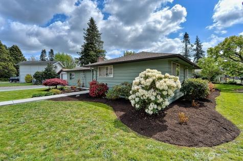 1724 Sunset Drive Burlington WA 98233