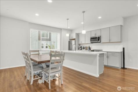 13628 Manor Way Lynnwood WA 98087