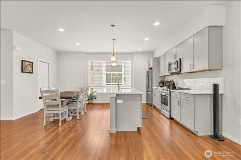13628 Manor Way Lynnwood WA 98087