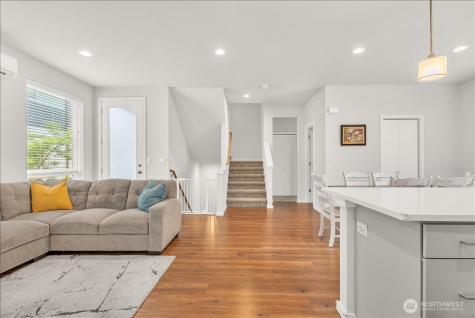 13628 Manor Way Lynnwood WA 98087