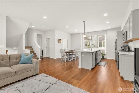 13628 Manor Way Lynnwood WA 98087