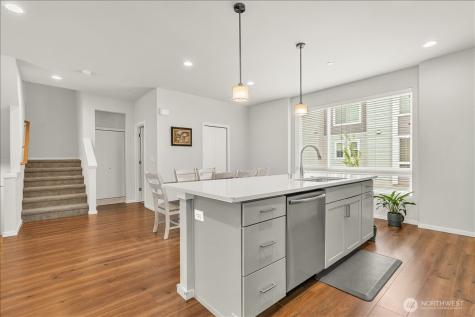 13628 Manor Way Lynnwood WA 98087