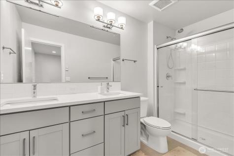 13628 Manor Way Lynnwood WA 98087