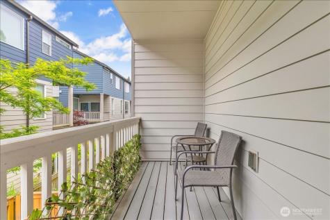 13628 Manor Way Lynnwood WA 98087