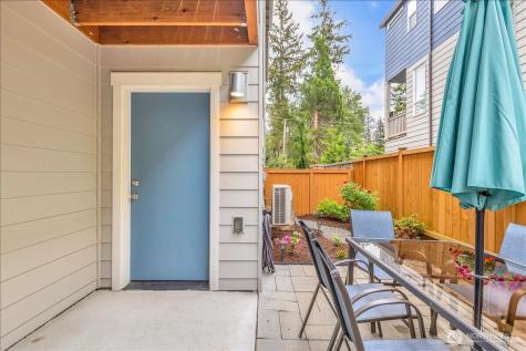 13628 Manor Way Lynnwood WA 98087