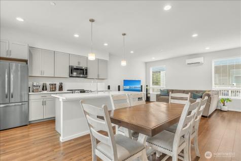 13628 Manor Way Lynnwood WA 98087