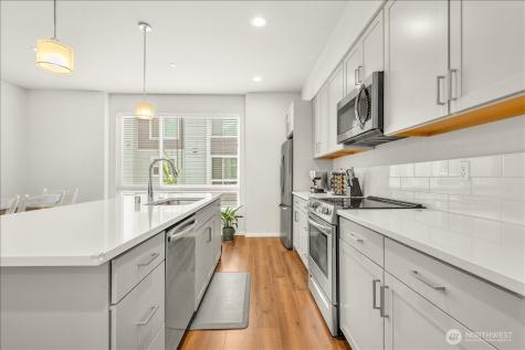 13628 Manor Way Lynnwood WA 98087