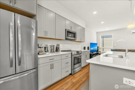 13628 Manor Way Lynnwood WA 98087