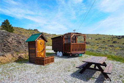 675 Peach Road Waterville WA 98858
