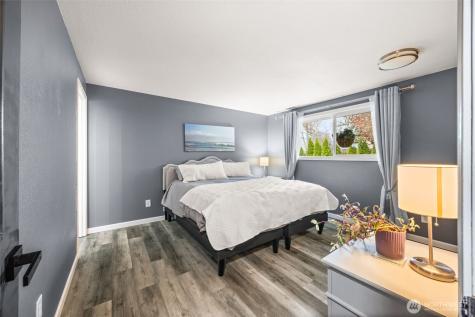 12814 NE 144th Place Kirkland WA 98034