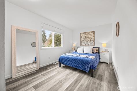 12814 NE 144th Place Kirkland WA 98034