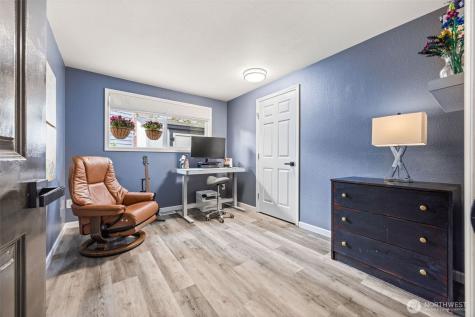 12814 NE 144th Place Kirkland WA 98034